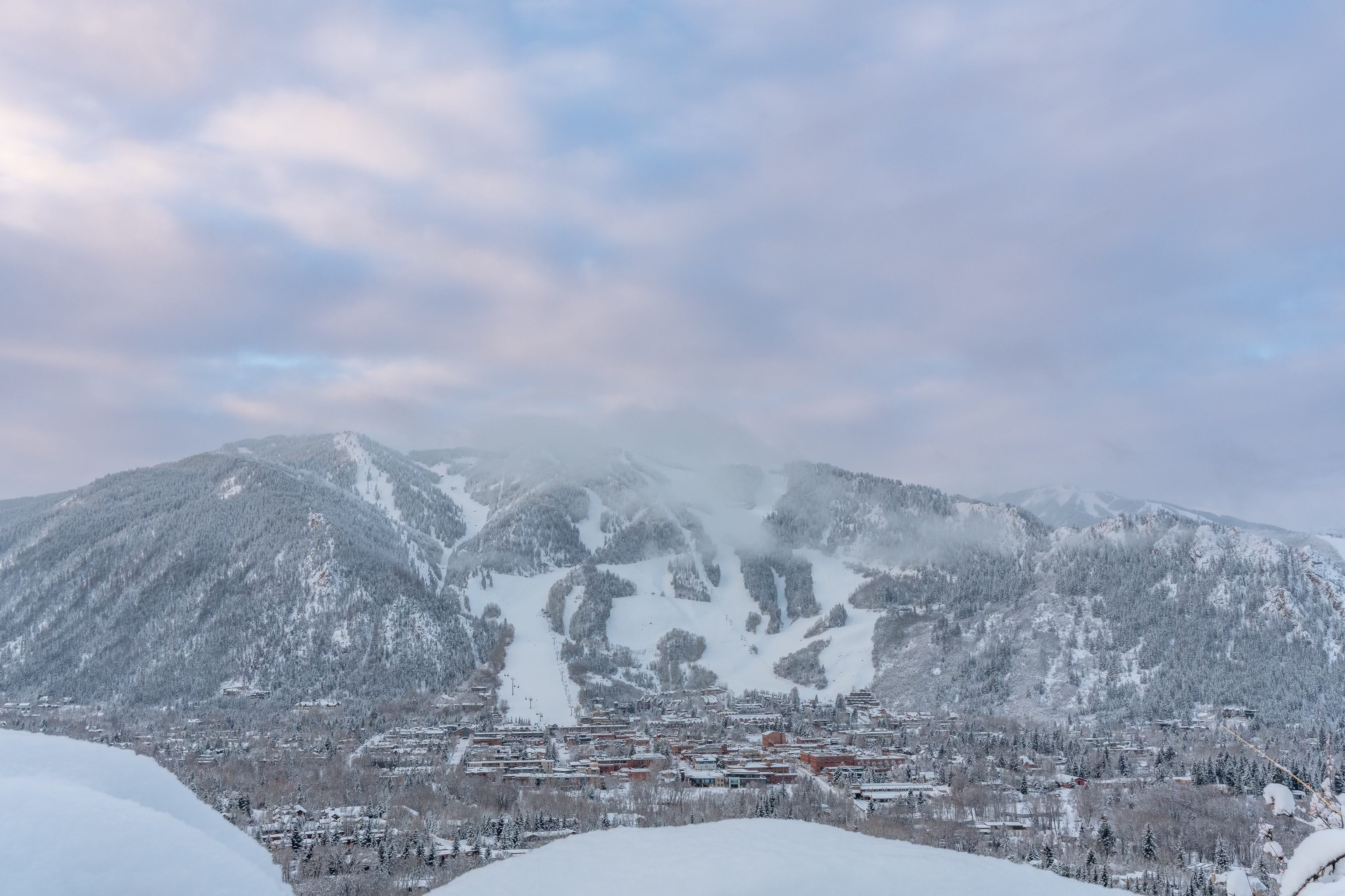 Photo of Aspen and Mountain; Credit: Craig Turpin, Rising Sun Photography
