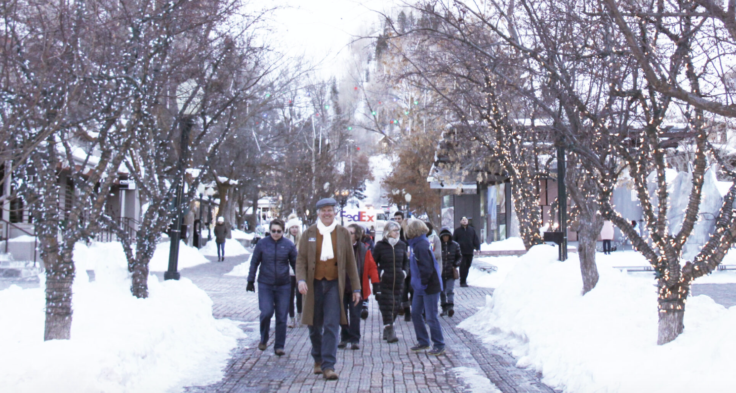 Special Holiday Downtown Walking Tour