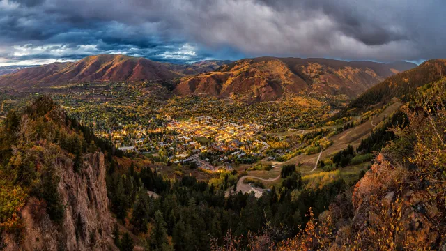 A photo of Aspen from Shadow mountain in the fall 