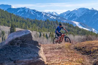 Spring mountain biking in Aspen