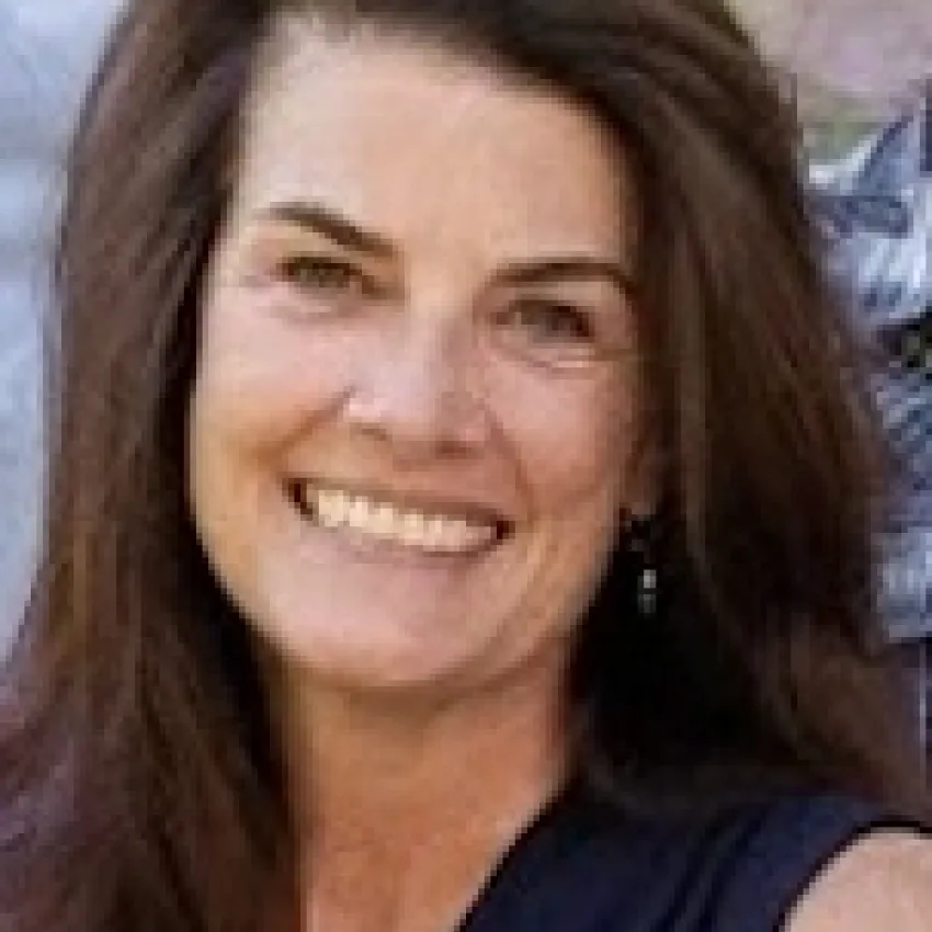 Kim Allen headshot leads group member